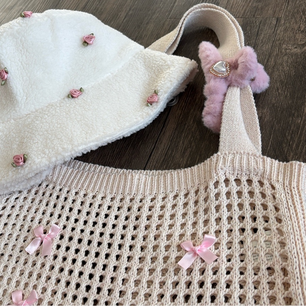 🎀💈🎀NEW! Knit Tote < Bucket Hat >Hair Claw 3PC Bundle🎀💈🎀